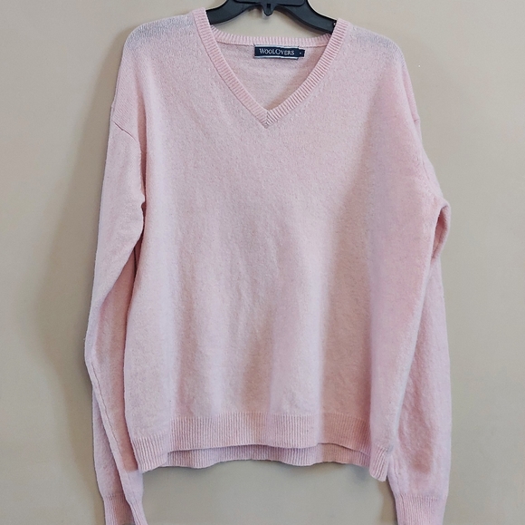 Woolovers Wool Pink Oversized V Neck Sweater Size medium - Picture 1 of 7